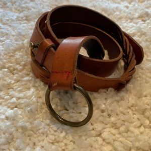 Women’s leather belt